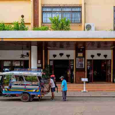 Pakse Hotel & Restaurant Hotel Exterior