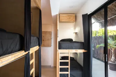 Maui Hostel - Adults Only Hotels in 