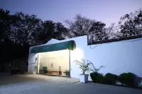 Farmhouse Inn NH8 - A Comfortable Guest House Near IGI Airport Delhi