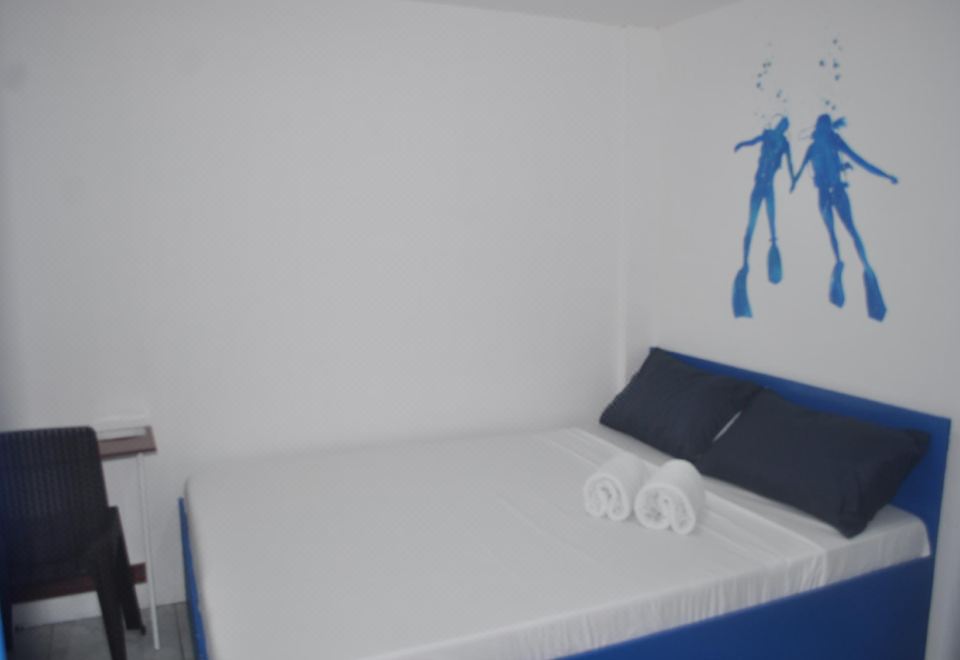 Meraki Dive Center and Resort - Housity