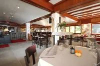 Pointe de Zinal Hotels in Evolene