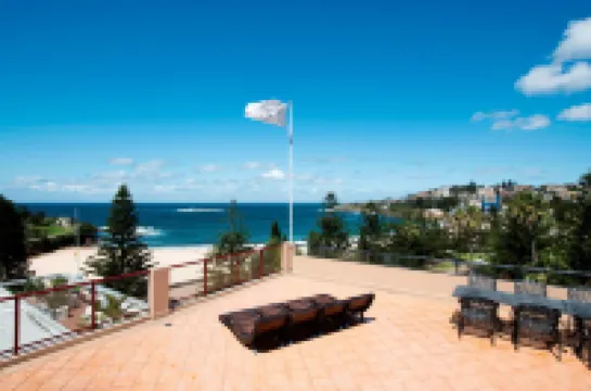 Coogee Sands Hotel & Apartments