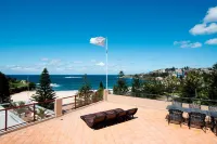 Coogee Sands Hotel & Apartments Hotels in Coogee