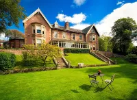 Eslington Villa Hotels near Saltwell Park