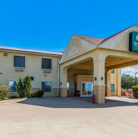 Quality Inn and Suites Terrell