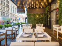 Hotel Henri NY Hotels near إيرفينغ بلازا