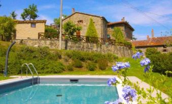 Holiday Home in Val di Chio with Pool