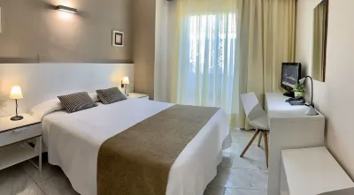 Hotel Restaurant Llansola Hotels in Sant Carles de la Rapita