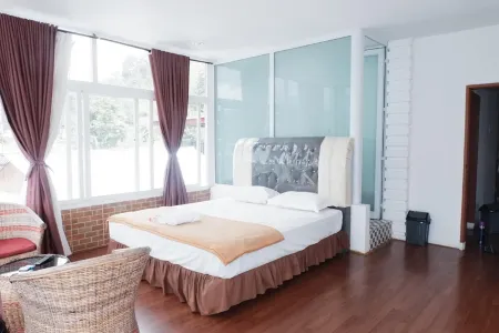 Star Beach Hotel Отели в г. Toba Regency