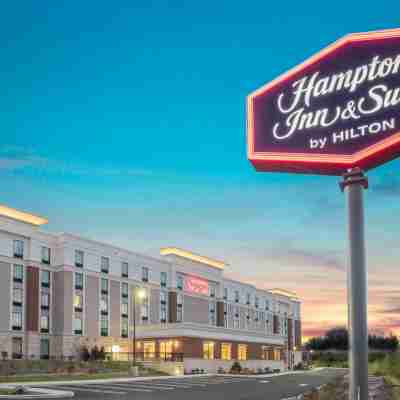 Hampton Inn & Suites Newburgh - Stewart Airport Hotel Exterior