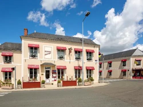 Logis la Renaissance Hotels in Mansigné