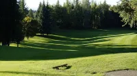 The Inn at the Ninth Hole Bed & Breakfast Hôtels à : Salmon Arm