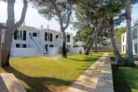 Apartamentos Cala Blanca Các khách sạn gần Cala Macarelleta