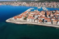 Apartments Nina Hotel a 
