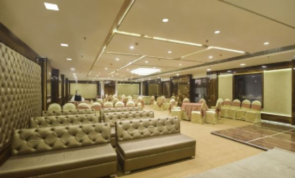 3. AP 홀리데이 ..