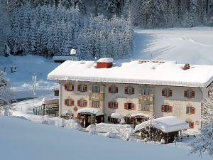 Aktivhotel & Gasthof Schmelz Ihr Wellness Hotel in Inzell Mit Hallenbad, Alpensauna & Dampfbad