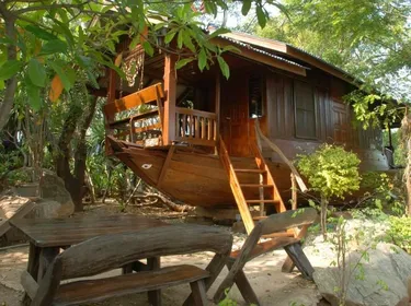 รูปภาพของบ้านดินริมน้ำ รีสอร์ท อู่ทอง​ สุพรรณบุรี