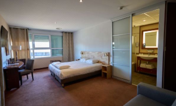 Kyriad Limoges Centre - Gare - Atrium