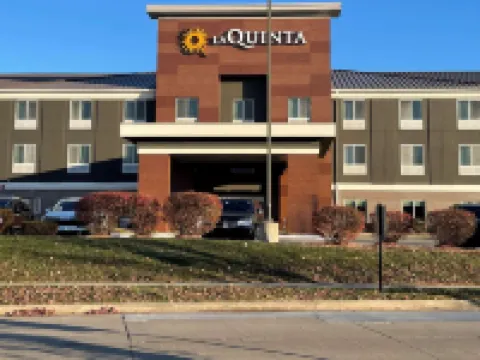 La Quinta Inn & Suites by Wyndham Ankeny IA / Des Moines IA 2402 SE Tones Dr., Ankeny, Io Hotels in Ankeny