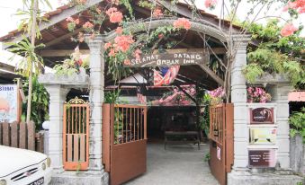 Ombak Inn Chalet