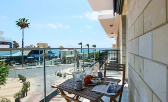 Phaedrus Living: Seaside Luxury Flat Athina 21
