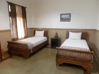 Ndalem Suratin Guesthouse Hoteles en Jetis