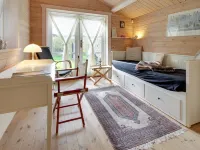 "Eia" - 500m from the Sea Hotels in Hornbaek