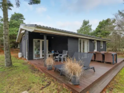 "France" - 1.1km from the Sea