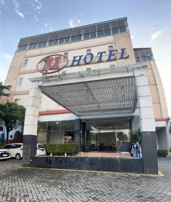 Marilyn Hotel Serpong Hotels in North Serpong