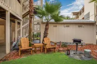 Las Palmas 207 by Vacation Homes Collection