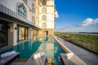 Eastin Hotel Vientiane - Rooftop Pools