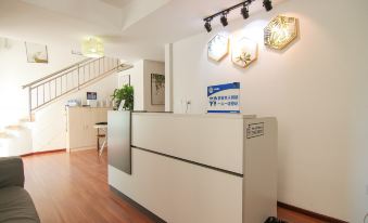 Longjite Lvteng Meiju Hotel