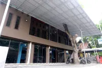 Hotel Puri Lembang Near Universitas Sulawesi Barat Majene Hôtels à : 