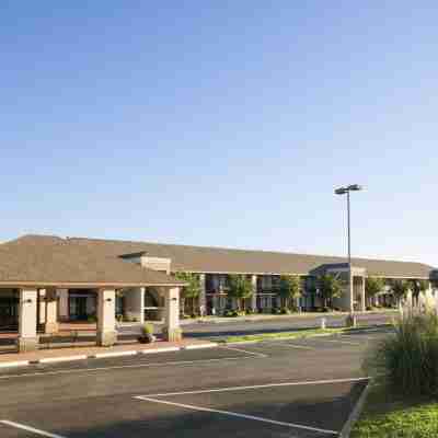 Wyndham Garden Lake Guntersville Hotel Exterior