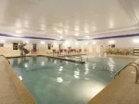 La Quinta Inn & Suites by Wyndham Fargo-Medical Center - Kolam Renang