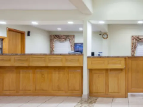 Days Inn by Wyndham Centerville Hotels in Leon County