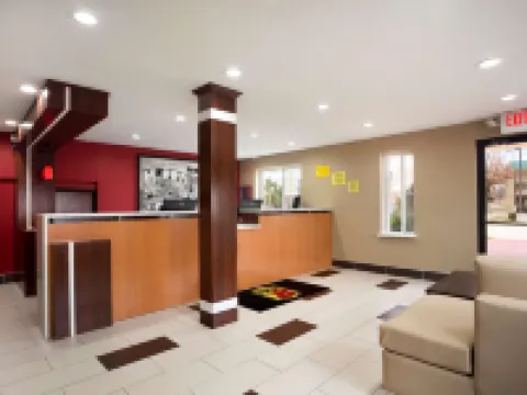 Super 8 by Wyndham Joplin Hotels in Joplin