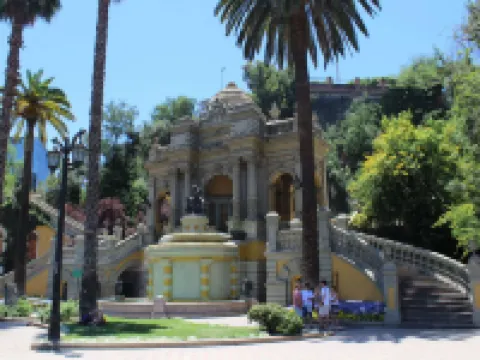 パーク プラザ アパート ホテル サンタ・ルシアの丘周辺のホテル