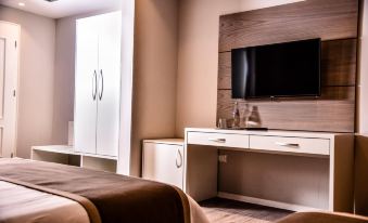 Broadway Hotel Tirana