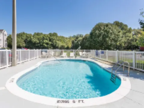 マイクロテル イン & スイーツ バイ ウィンダム マリアーナ ジャクソンのホテル