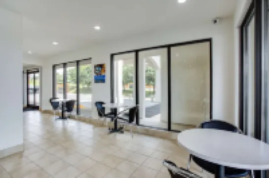 Motel 6 White House, TN