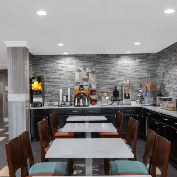 Microtel Inn & Suites by Wyndham Augusta Riverwatch