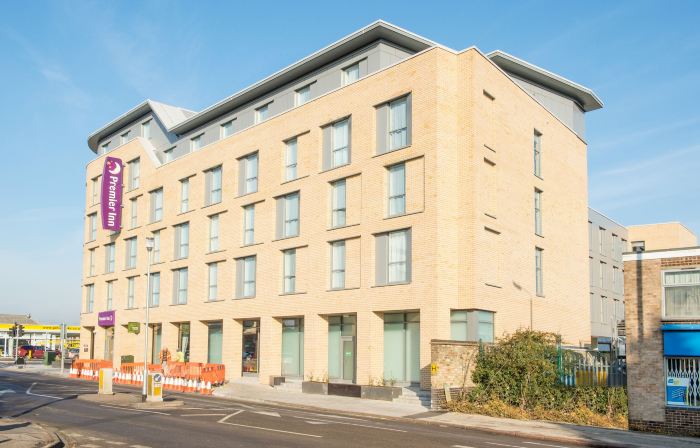 Premier Inn Cambridge East (Newmarket Road)