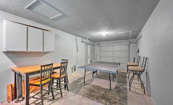 Family-Friendly Barling Retreat: Yard & Deck! - Housity
