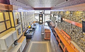 Walk to River: Unique Studio in Renovated Bar!
