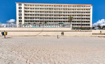 Daytona Beach Resort Condo 1 Mi to Ocean Center!