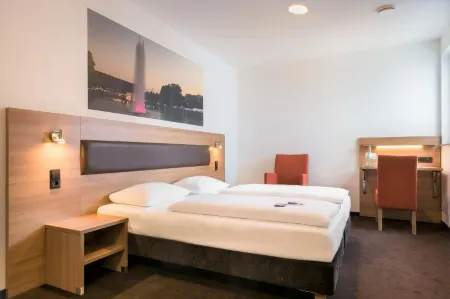 Novum Hotel Bruy Отели рядом с достопримечательностью «оз. Макс-Айт»