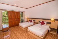 Puri Saron Hotel Madangan - Gianyar Hotel dekat Pemandian umum tukad arca