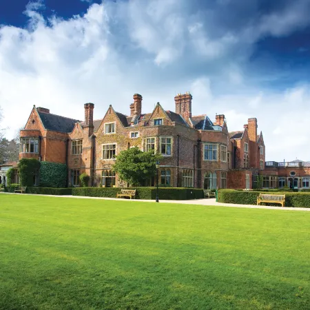 Warren House Hotel Отели рядом с достопримечательностью «Парк Уимблдон-Коммон»