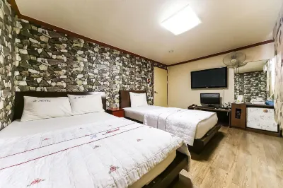 Gumi A Motel Hotels in 